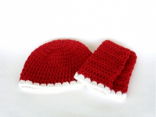 Red and White Hate and FIngerless Glove Set $25.00